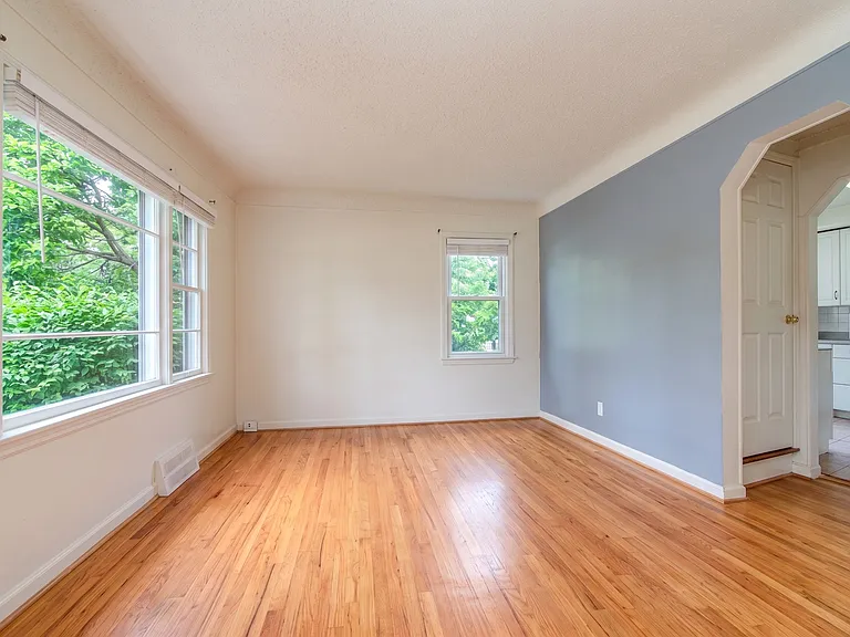 3224 N Altadena Ave — Photo 6