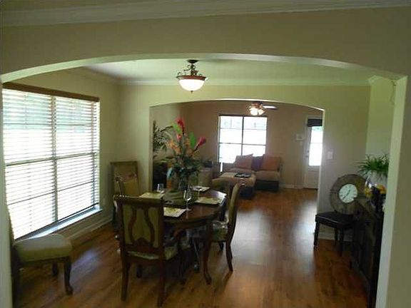 4th image of 201A Land Oak Dr
