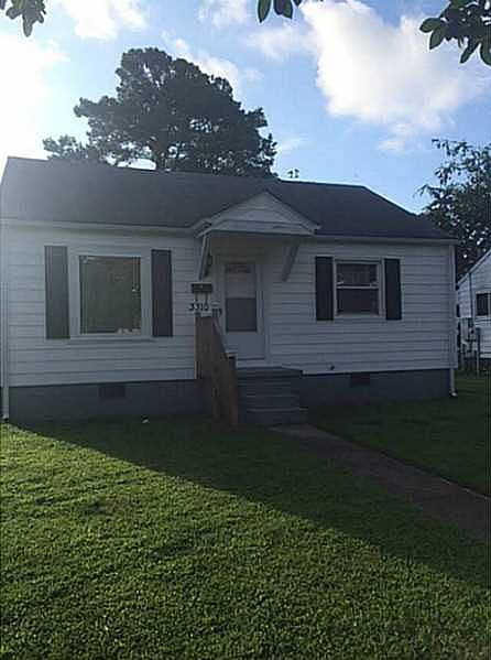 1st image of 3310 Peronne Ave