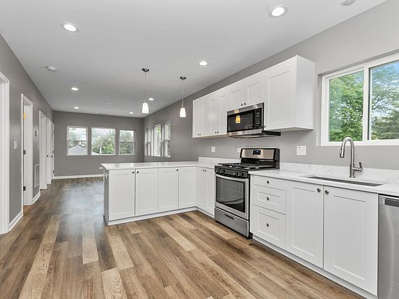 5th image of 219 E Pine Ave #1
