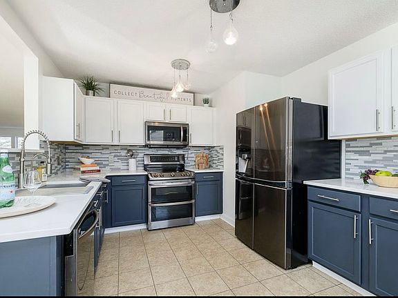 3rd image of 8813 Browns Valley Ln