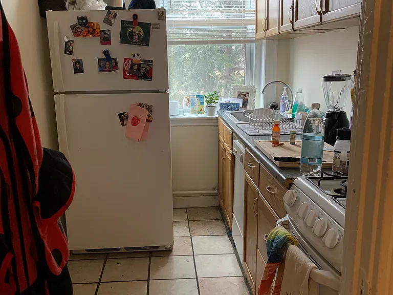 352 Riverway #4A — Photo 1