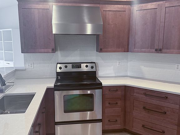 2nd image of 22669 NE Alder Crest Dr #201