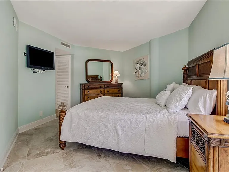 4041 Gulf Shore Blvd N #308 — Photo 25