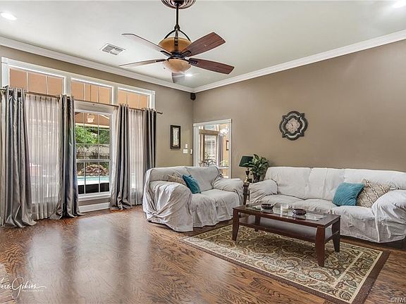 5th image of 2240 Windsor Ct