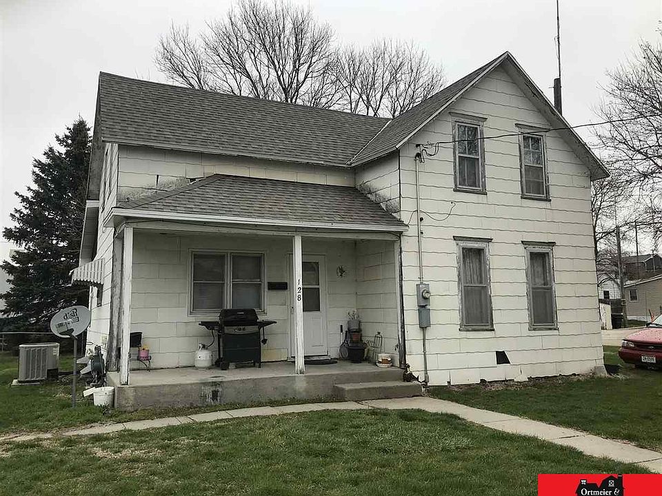 2nd image of 128 W North St