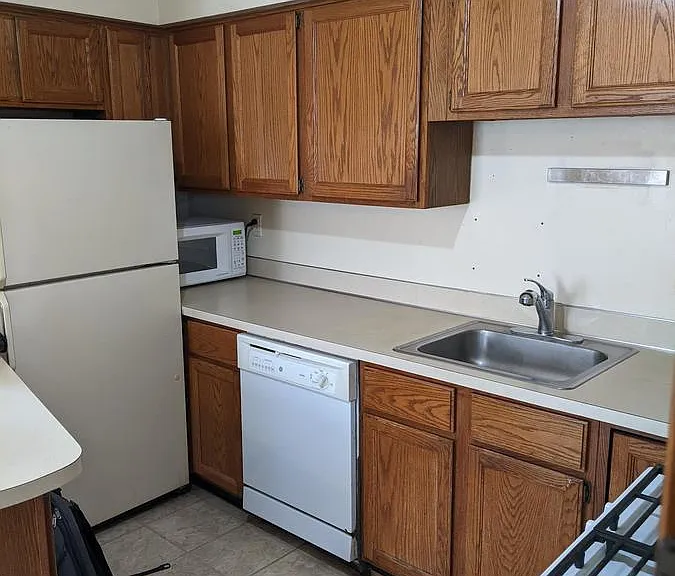 410 Pearl St #1 — Photo 6