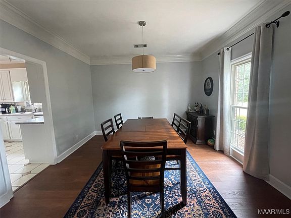 5th image of 8827 Sturbridge Dr