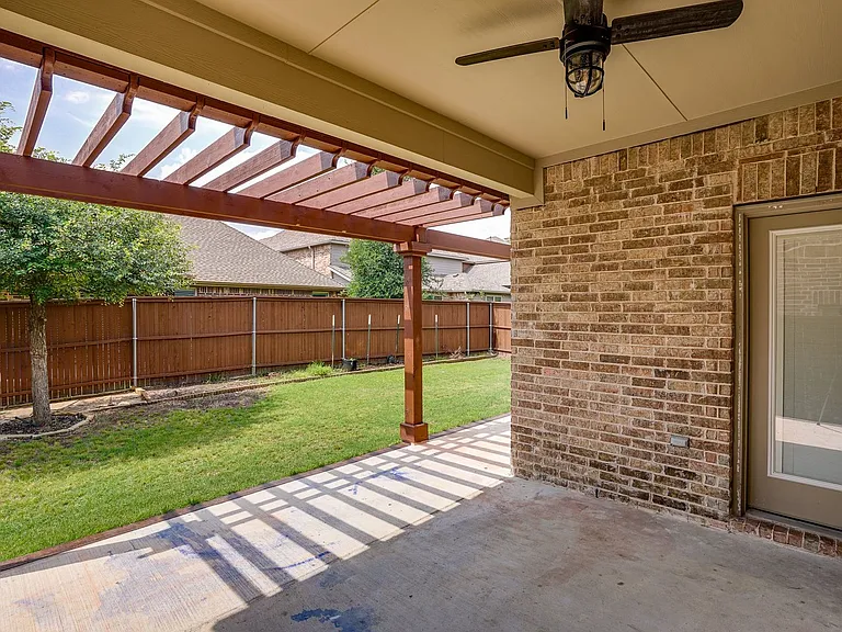 8813 Denstone Dr — Photo 28