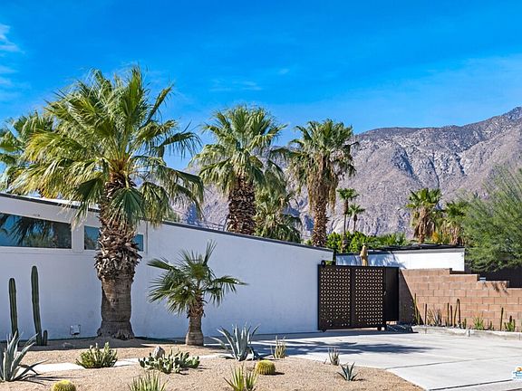 4th image of 579 E Desert Willow Cir