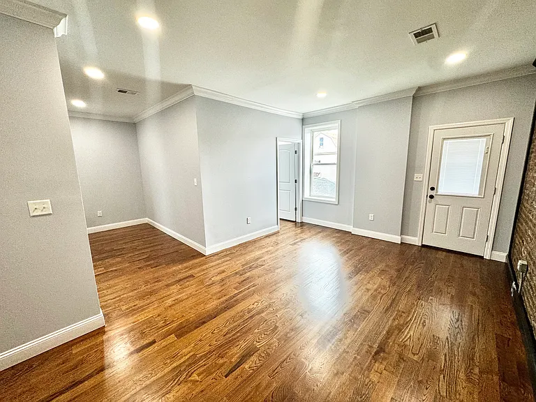 224 Niles St #2 — Photo 6