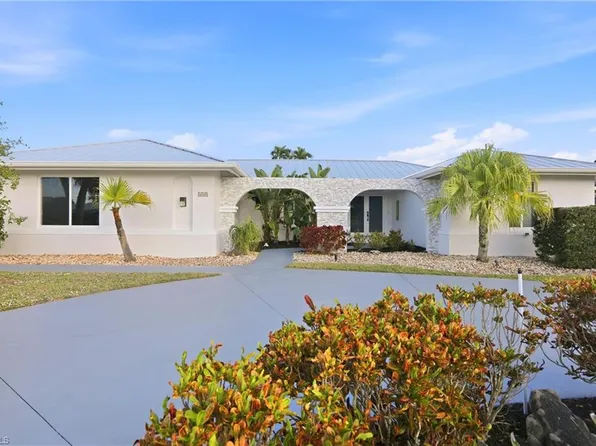 339 Landmark St, Marco Island, FL 34145