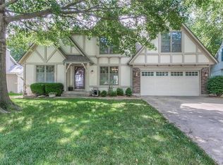 2120 S Lennox Dr, Olathe, KS 66062