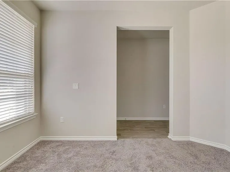 14202 McCoy Loop — Photo 25