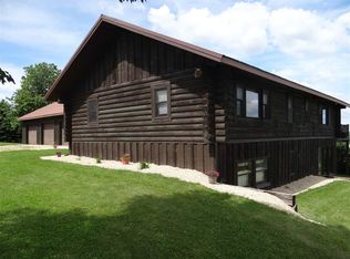 331 Fairview Heights Ln, Harpers Ferry, IA 52146