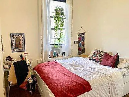 Rented by REAL New York | media 21