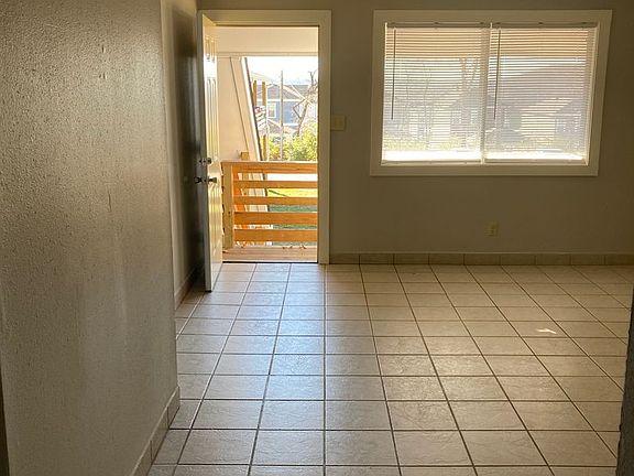 4th image of 1935 W Stone St #206