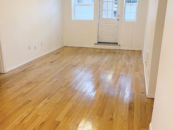 3rd image of 411 NE 22nd Ave #102