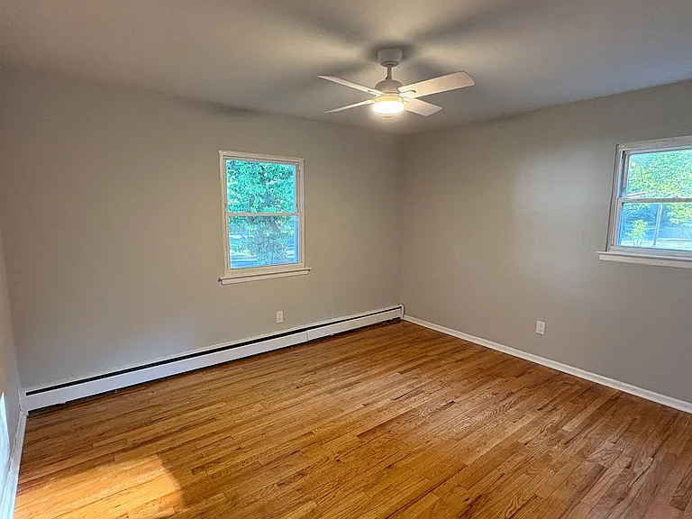 261 Elizabeth Ave — Photo 9