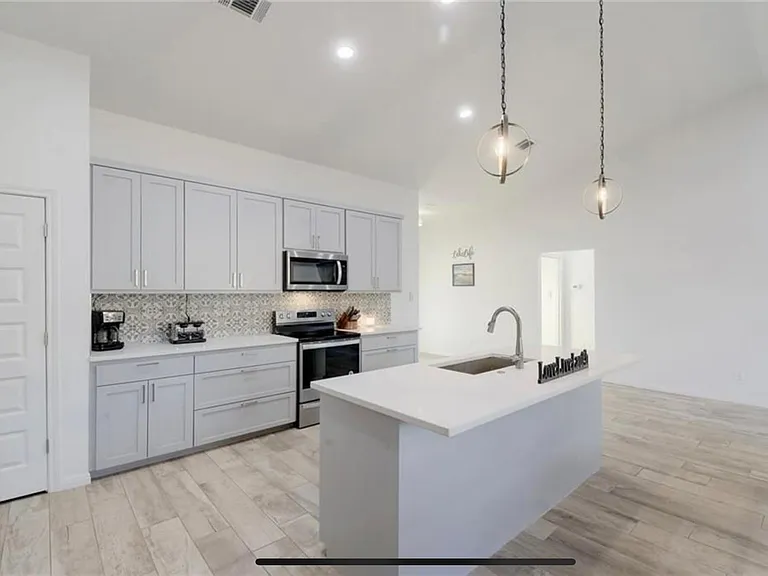424 N Summit Ridge Dr — Photo 5