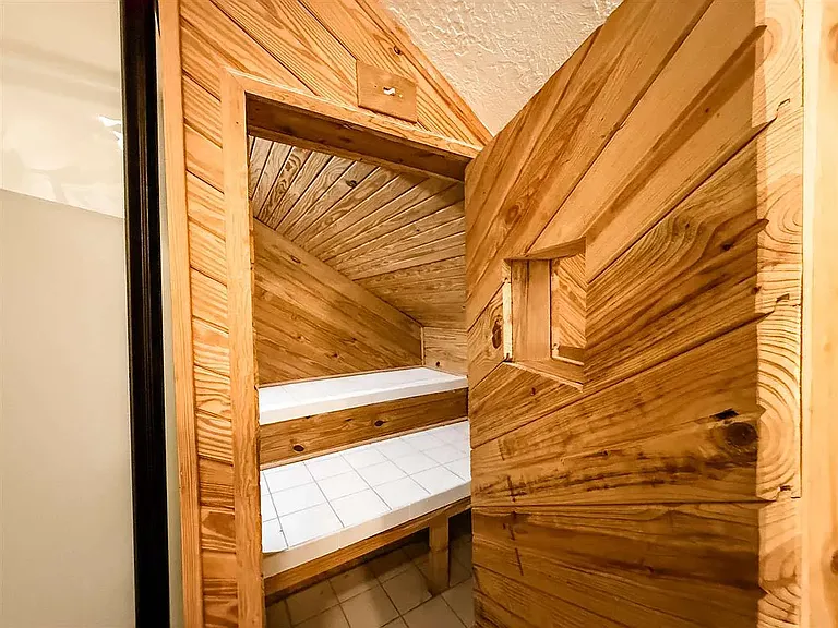 109 Road Runner Dr — Photo 30