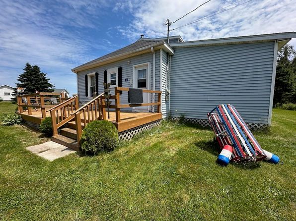14 Sand Stone Cres, East Parish, PE C0A 2B0