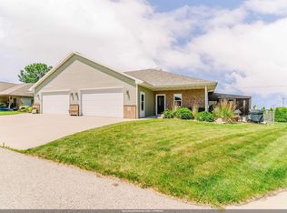 320D E Evergreen Dr, Kaukauna, WI 54130