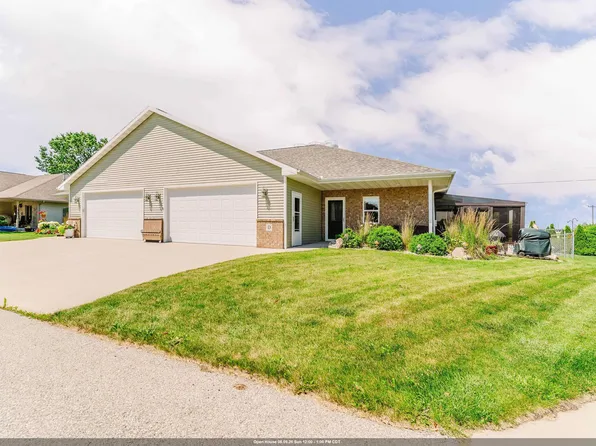 320D E Evergreen Dr, Kaukauna, WI 54130