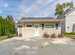 1499 S Crooked Lake Dr, Kalamazoo, MI