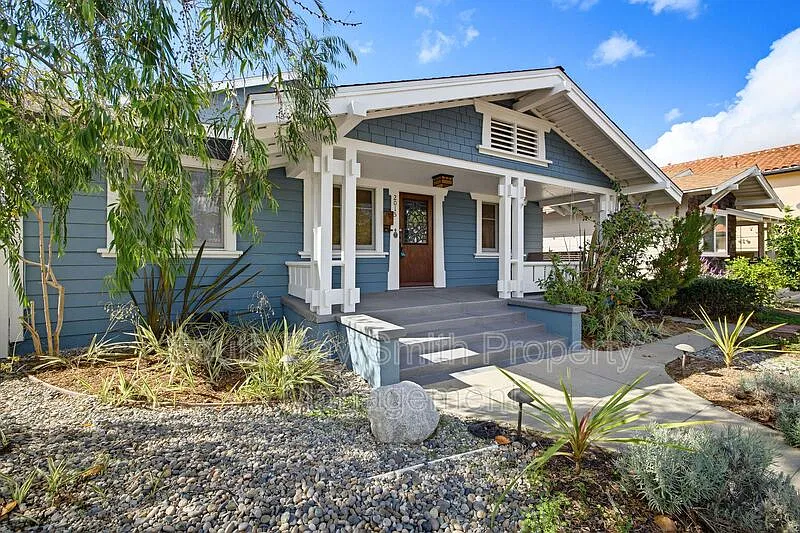 3 bed, 3.5 bath, 2151 sqft, $4,800 — Photo 3