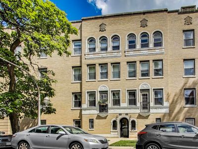 2618 W Rosemont Ave APT 3, Chicago, IL, 60659