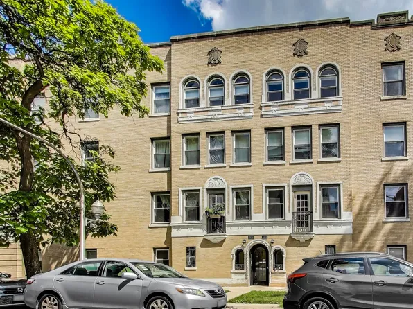 2618 W Rosemont Ave APT 3, Chicago, IL 60659
