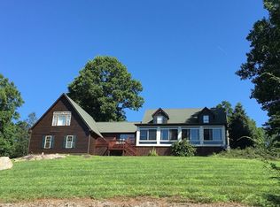 752 Thunderhill Rd, Fancy Gap, VA 24328