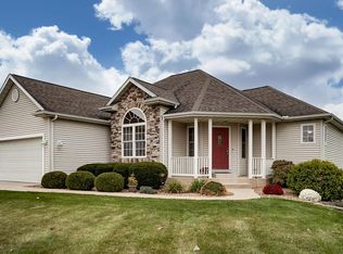 1438 Rutland Ct, Winona Lake, IN 46590