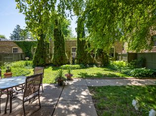 1324 Central St APT 1E, Evanston, IL 60201