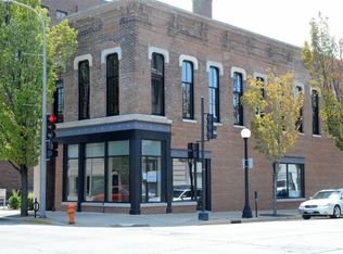 34 E Main St, Champaign, IL 61820