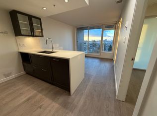 5665 Boundary Rd #907, Vancouver, BC V5R 0E4