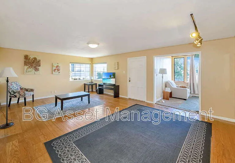 6606 Aqua Vista Ct — Photo 3