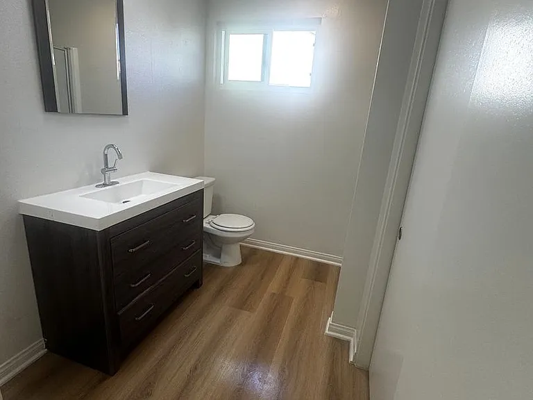 2219 Ruhland Ave — Photo 7