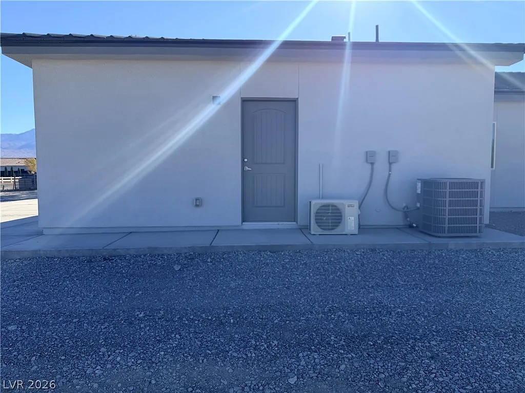 1 bed, 1.0 bath, 288 sqft, $800 — Photo 1