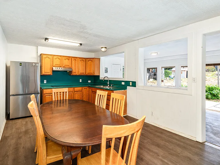 362 Oe St — Photo 16