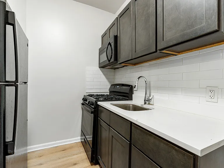337 Washington St #2 — Photo 2