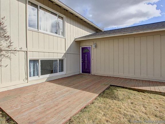 2nd image of 7031 Oakwood Dr