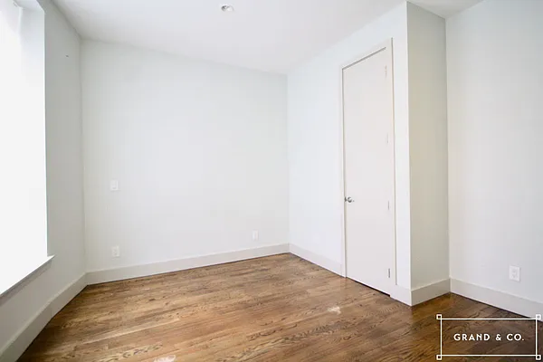 Rented by Grand & Co. | media 31