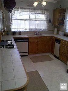 5th image of 15934 Sharonhill Dr