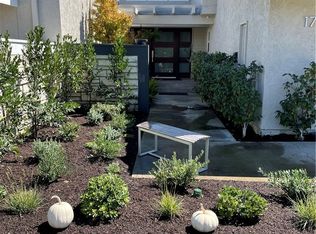 17 Mainsail Dr, Corona Del Mar, CA 92625