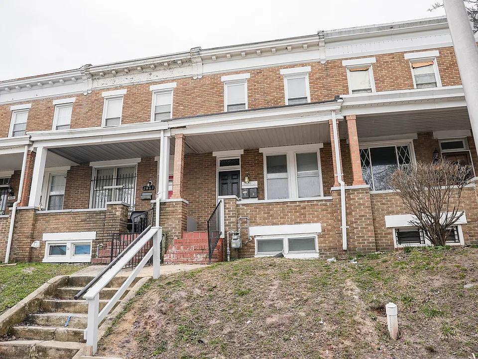 2881 Pelham Ave #A