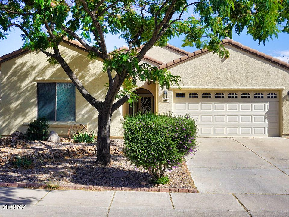 1st image of 966 Estancia Dr