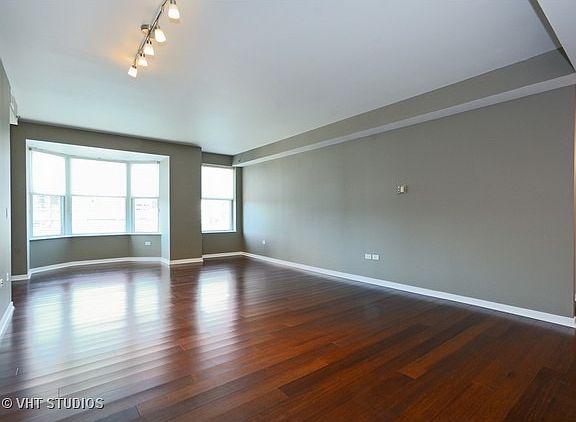 4th image of 77 S Evergreen Ave Unit 204