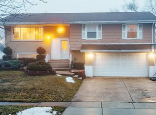 17120 Magnolia Dr, Hazel Crest, IL 60429